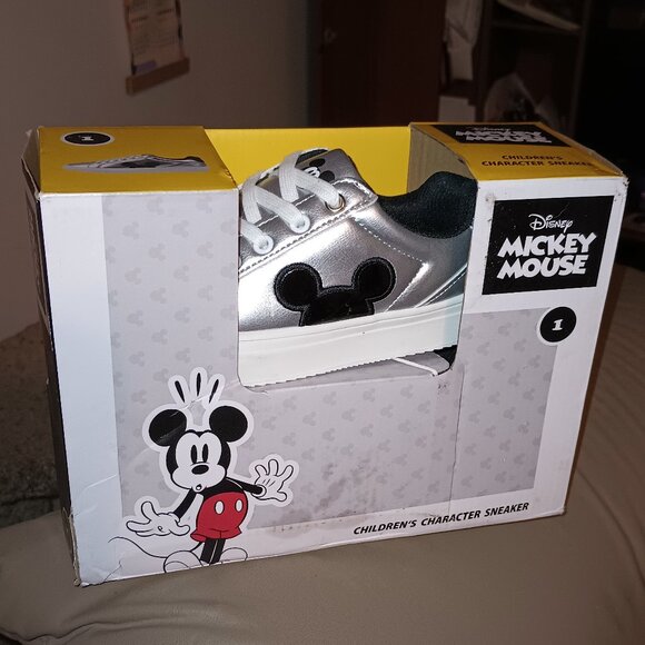 NEW ALDI Toddler Disney Mickey Mouse Silver/Black Character Sneakers Size 1 - Picture 1 of 6